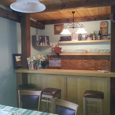 Gospodarstwo agroturystyczne Turisticna Kmetija Pri Pozarju