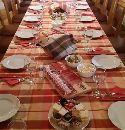 Bivanje na kmetiji Turisticna Kmetija Pri Pozarju Knezak