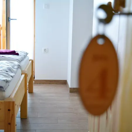 Turisticna Kmetija Pri Pozarju Bivanje na kmetiji *