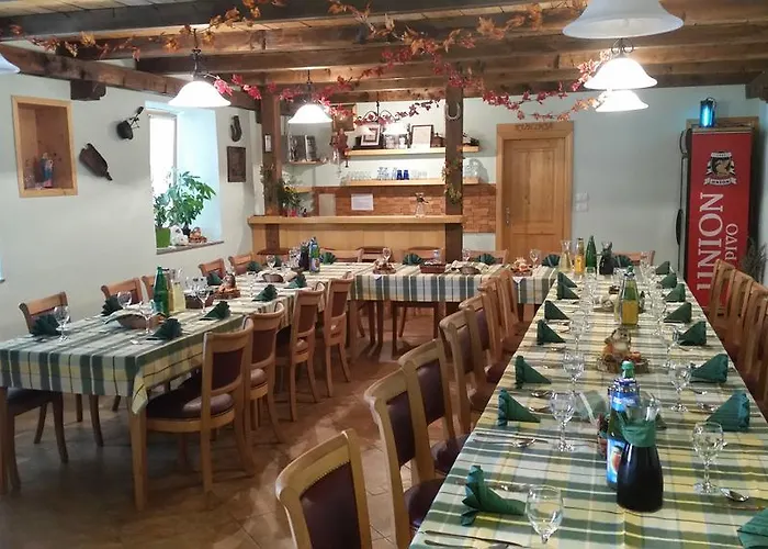 Turisticna Kmetija Pri Pozarju Фермерский дом