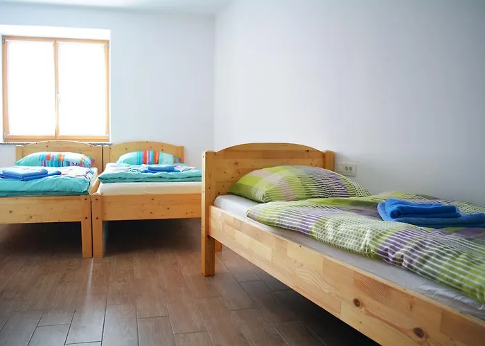 农家乐 Turisticna Kmetija Pri Pozarju Knezak